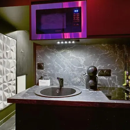 Apartment Dark Desir, Jacuzzi, Barre Et Croix De St Andre *